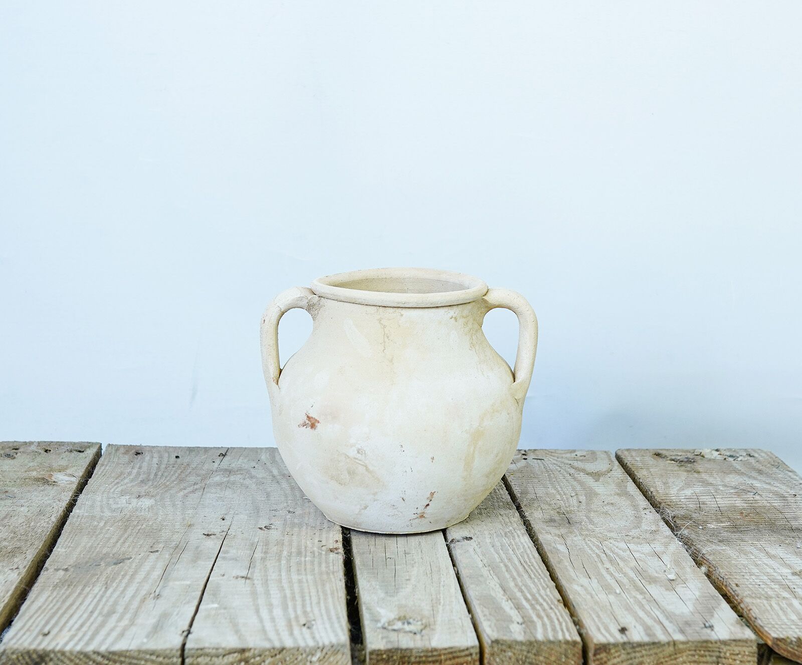 Avanos Yogurt Jar — cream two-handled jar on a wooden pallet